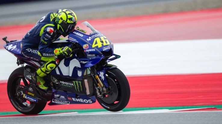 valentino rossi in sella alla yamaha motogp 2018