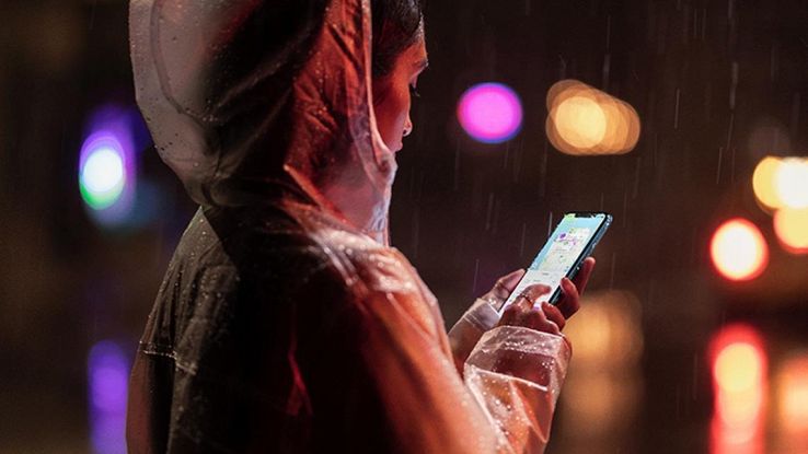 IPhone grandi per mani donne