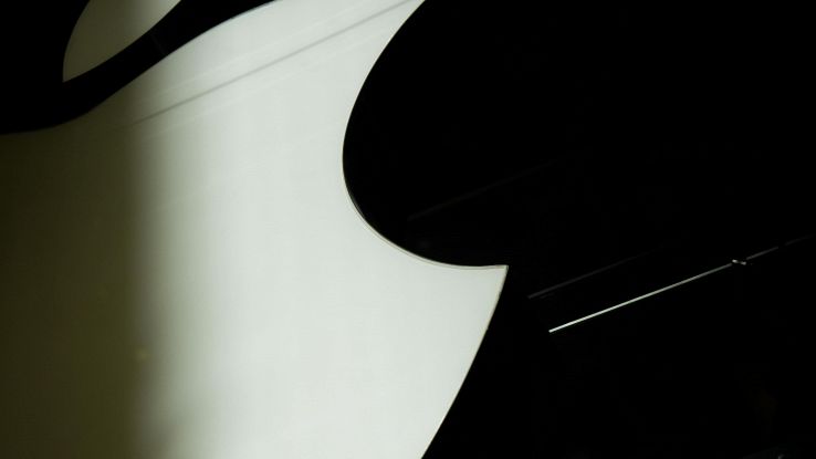 Apple indaga su uso studenti in fabbrica