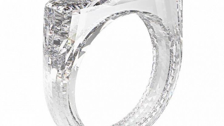 Capo design Apple crea anello diamante