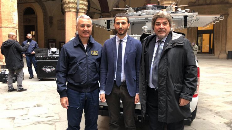 Bologna, test multi-drone per sicurezza