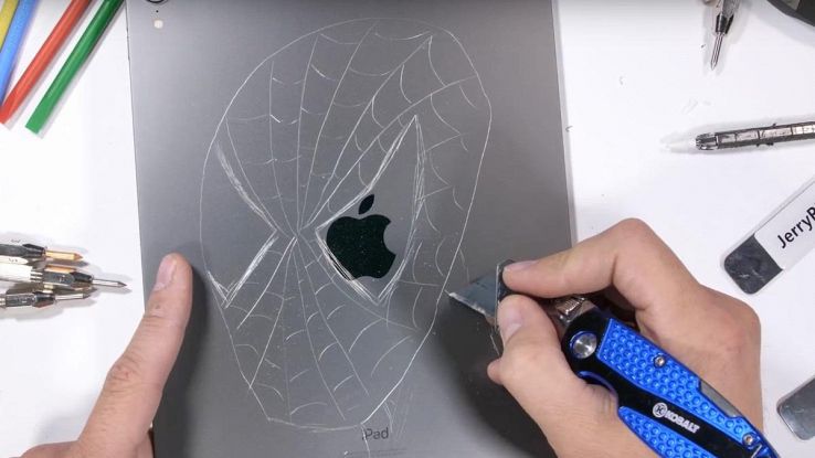 iPad Pro 2018 con Spider-Man disegnato