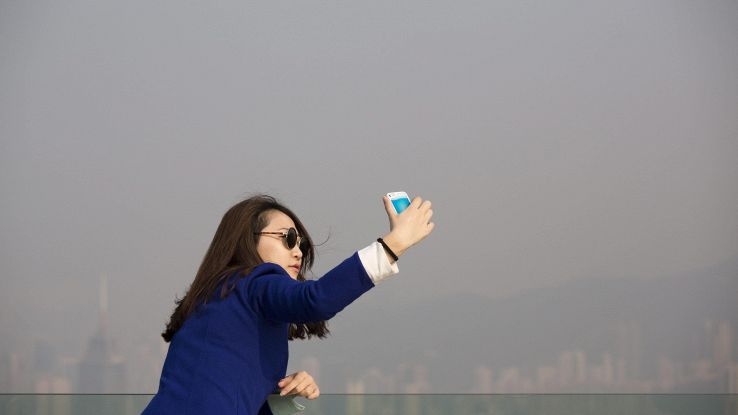 Attenti al 'selfie wrist'