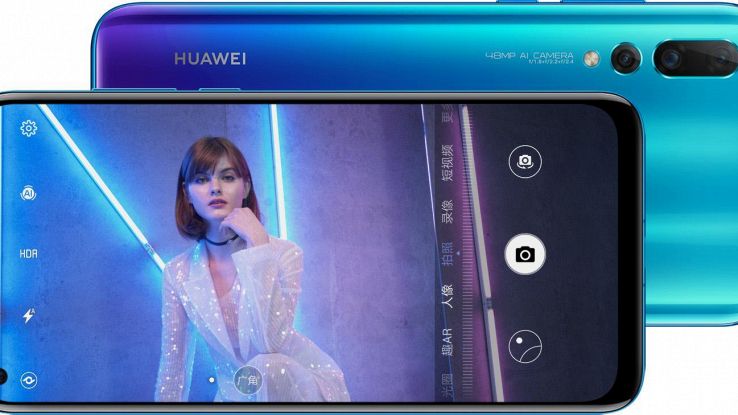 Huawei Nova 4, schermo forato e 48 mp