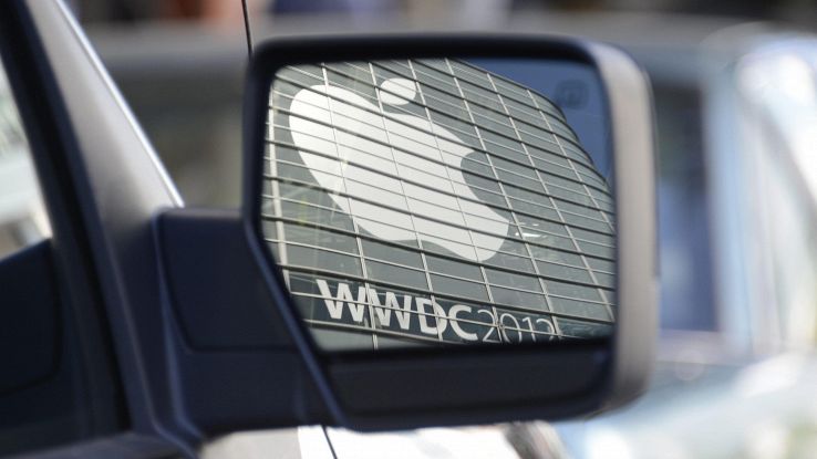 Apple, via 200 persone da progetto auto