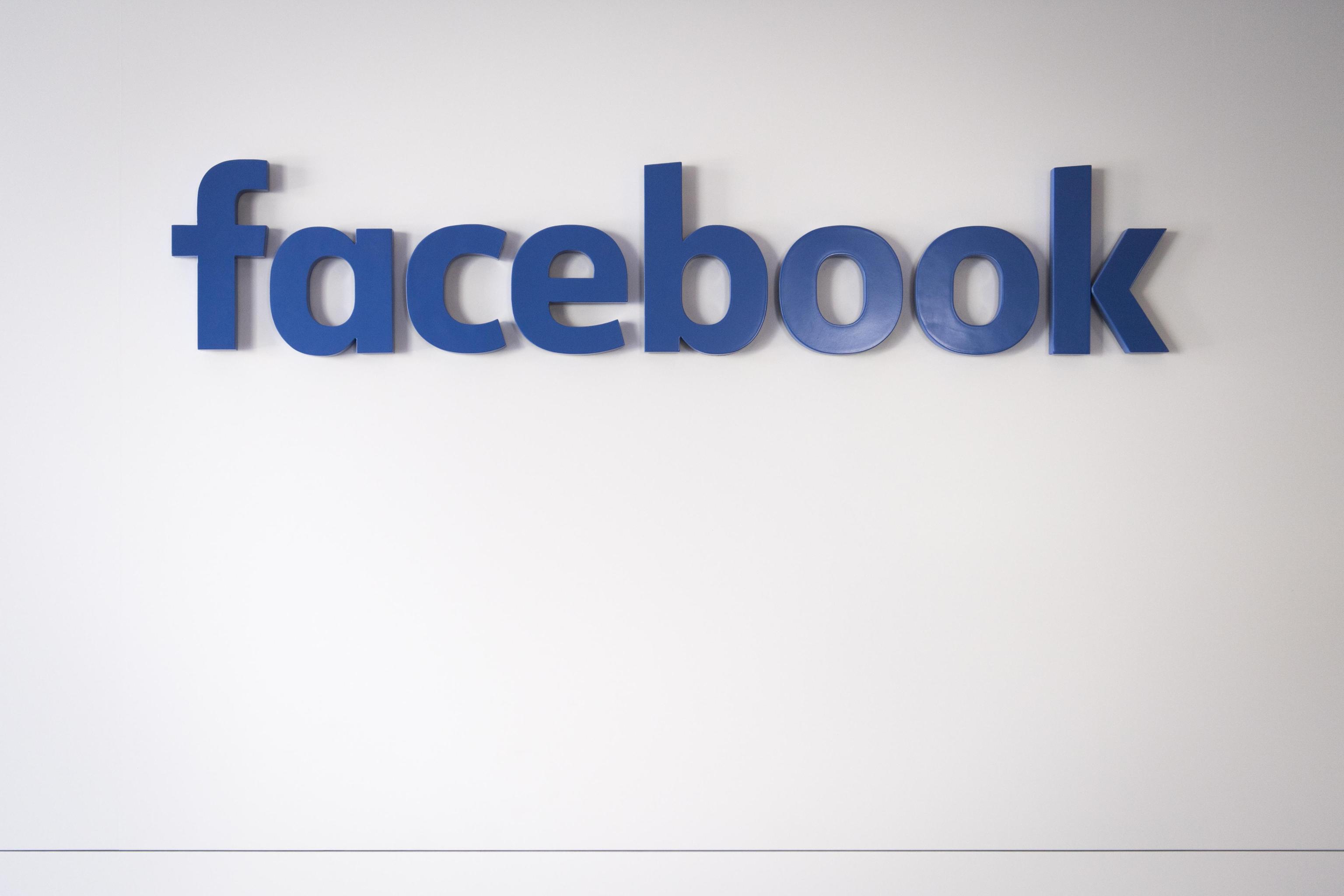Facebook, nuovi strumenti per le Europee
