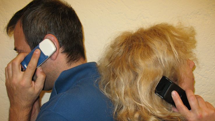 Tar,ministeri informino rischi cellulari