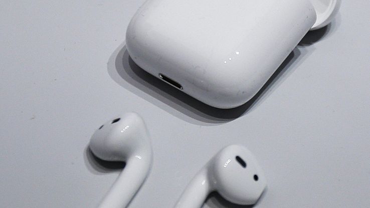 Sui nuovi auricolari Apple ci sarà Siri