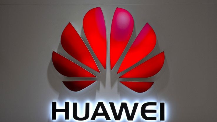 Trump finalizza divieto a cinesi per 5G