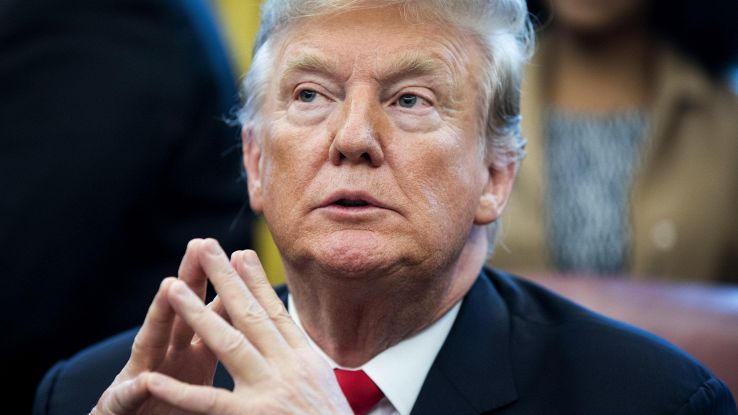 Gli account social di Trump sono sospesi a tempo indeterminato