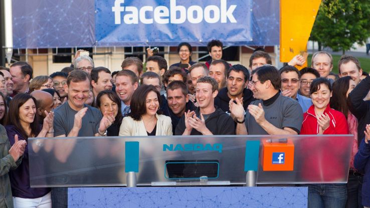 Facebook compie 15 anni