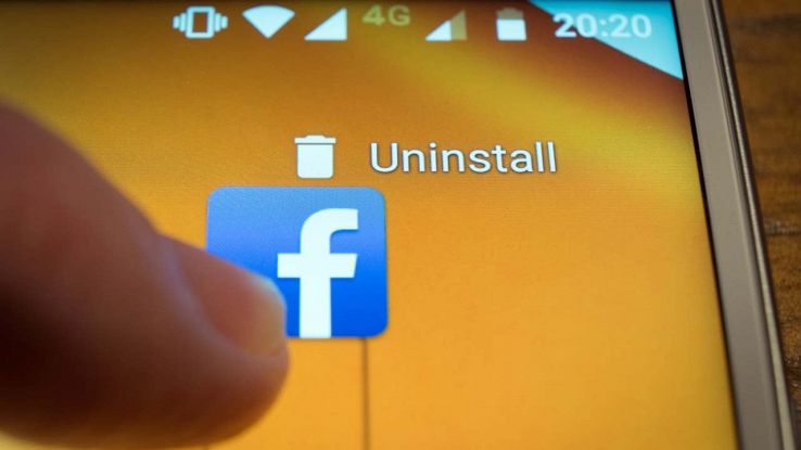Cancellare Facebook rende felici