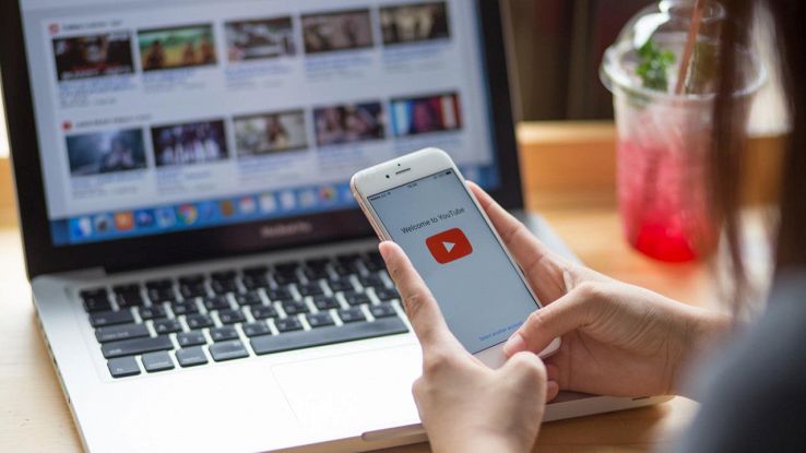 YouTube su smartphone e PC