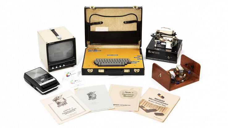 Il set Apple-1 in vendita da Christie
