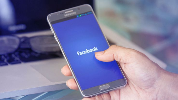 Facebook su smartphone