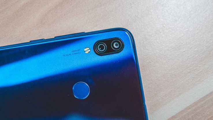 Fotocamera di uno smartphone Xiaomi