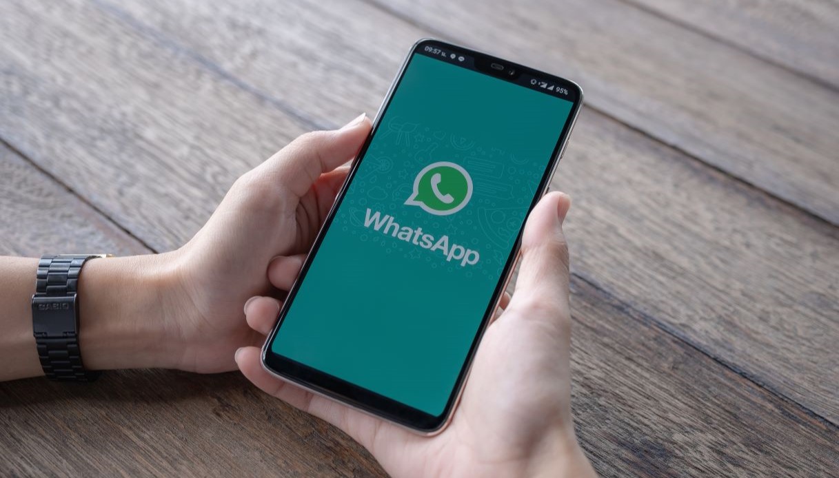 https://wips.plug.it/cips/tecnologia/cms/2019/09/whatsapp-messaggi-vocali.jpg