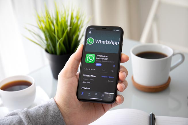 Come attivare la modalità scura su WhatsApp