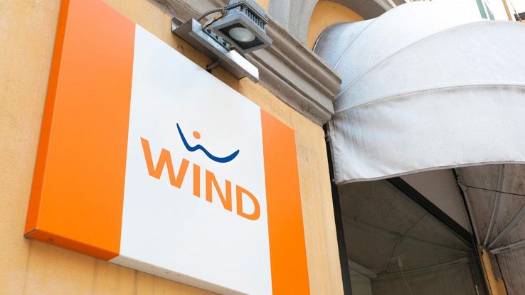 Wind e Tre addio, dal 16 marzo arriva il nuovo operatore: le novità