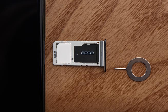 Usa una scheda microSD