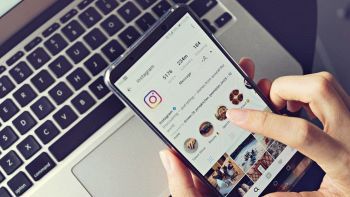 cambiare sfondo alle storie Instagram