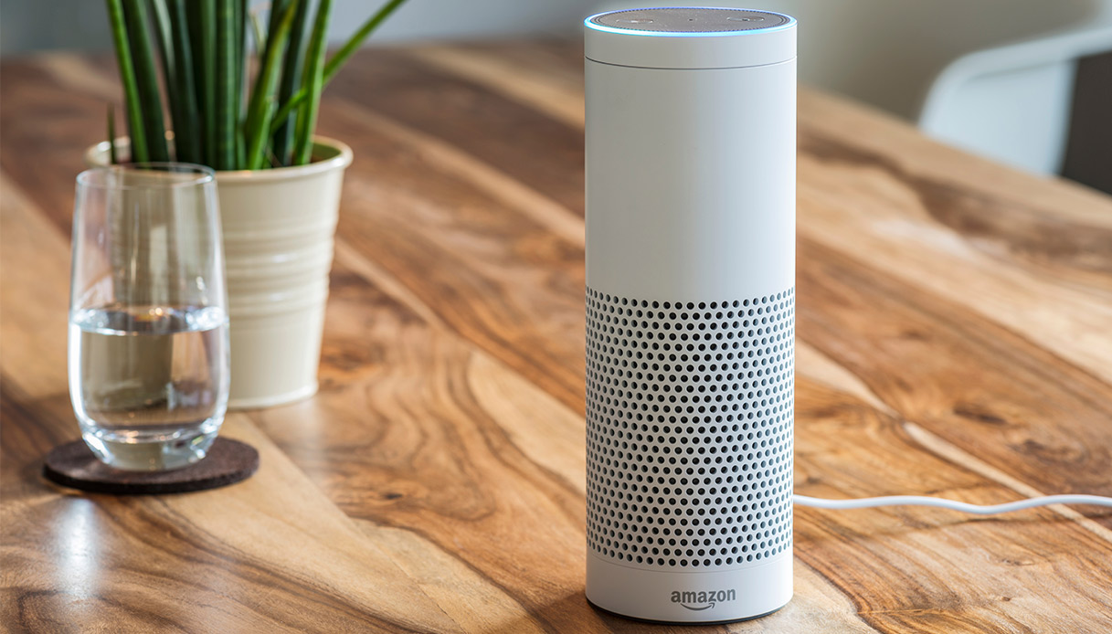 Echo Dot (5ª generazione, modello 2022), Altoparlante intelligente Wi-Fi e  Bluetooth, suono più potente e dinamico, con Alexa