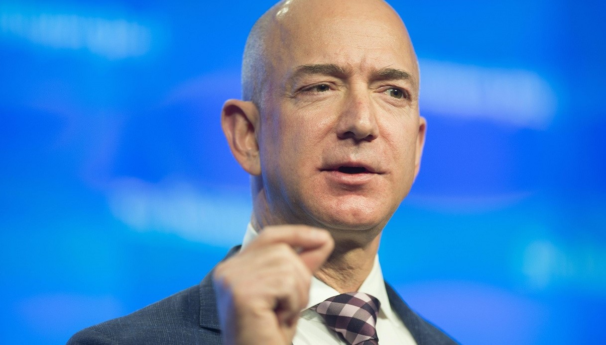 Jeff Bezos In Orbita 120mila Firme Per Lasciarlo Nello Spazio Libero Tecnologia