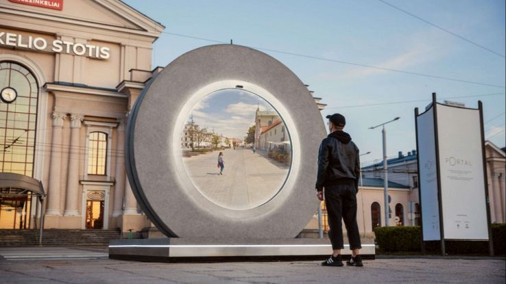 In Lituania c'è un "portale" che ti trasporta in un'altra città