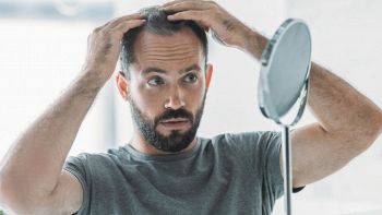 I capelli grigi possono ritrovare il colore, lo studio ribalta tutto