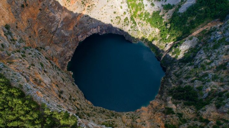 In Croazia si sono improvvisamente aperti oltre 100 buchi nel terreno