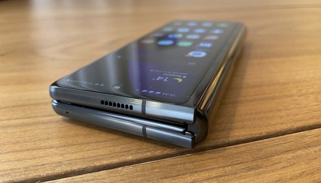 Smartphone con schermo pieghevole Galaxy Z Fold 2