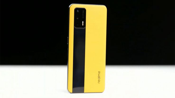 Realme GT giallo