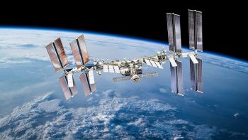 La ISS costretta a sterzare per evitare spazzatura spaziale