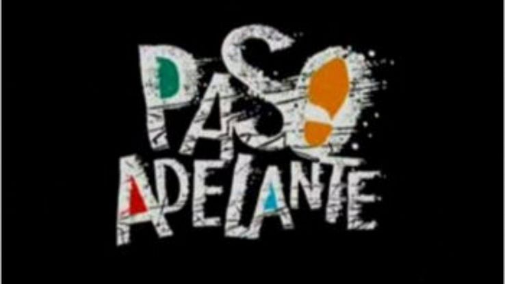 paso adelante