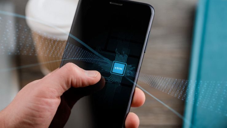 Come attivare una eSIM sul proprio smartphone e offerte per averla