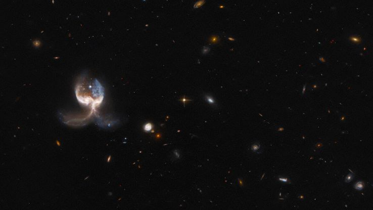 Meravigliose ali galattiche nello spazio: che cosa sono in realtà