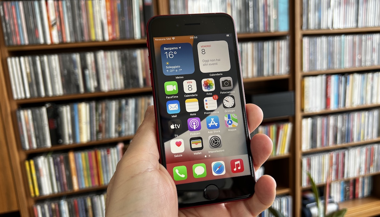 iPhone SE 2022 screen