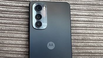 Motorola Edge 30 dettaglio fotocamera