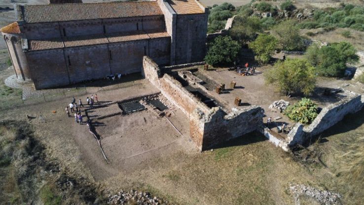 Vicino a una chiesa i preziosi reperti