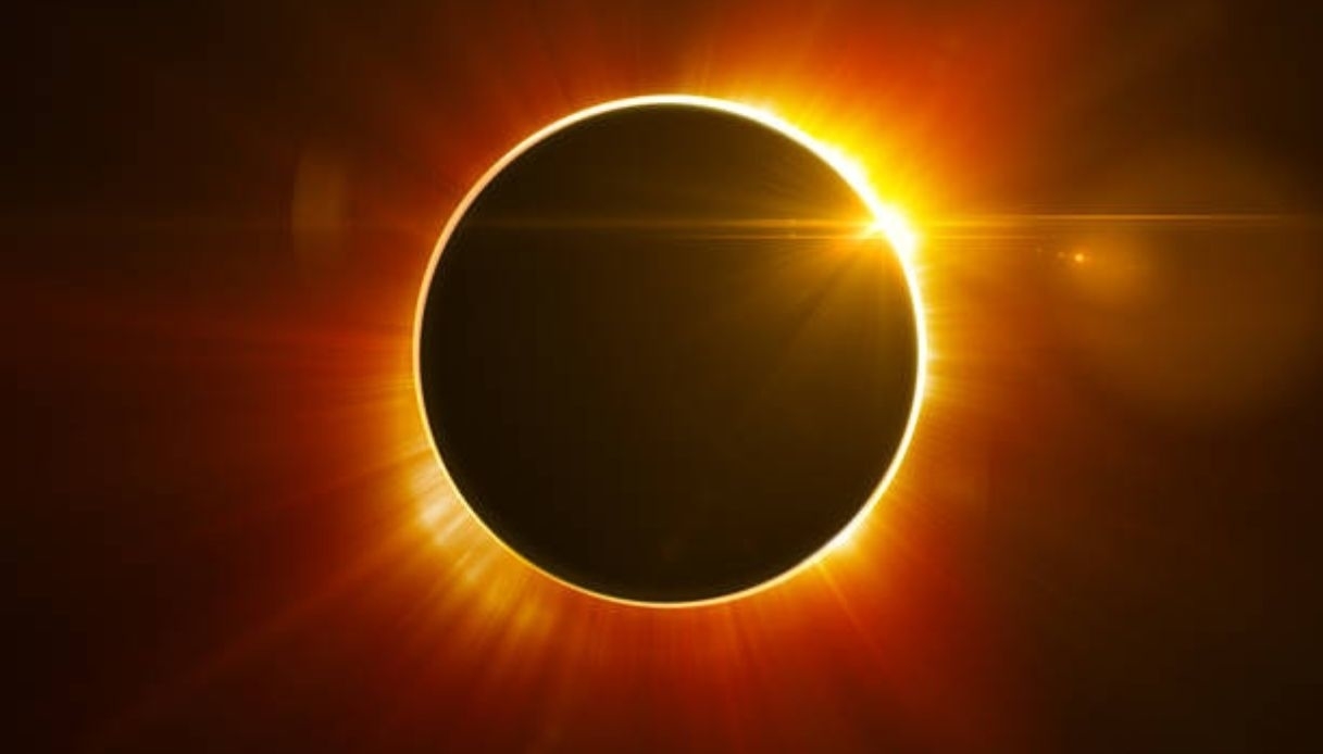Eclissi solare totale nel 2023