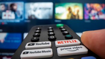 Netflix, è ufficiale: addio al piano economico