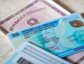 Dal prossimo anno per viaggiare servirà la CIE