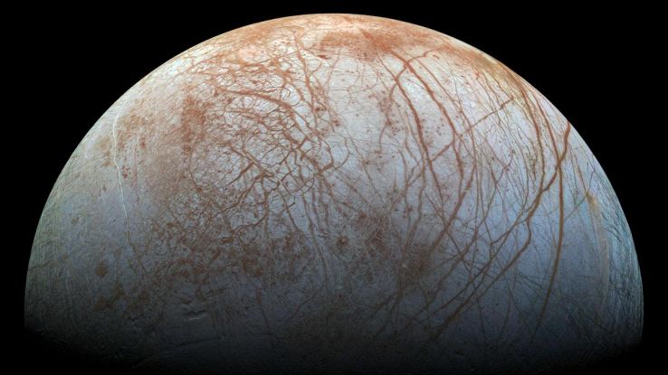 Cosa sta succedendo sulla luna di Giove?