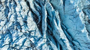 Foto di un ghiacciaio visto dall'alto