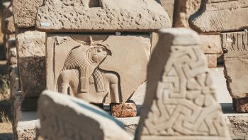 Rovine di un tempio egiziano: cosa succedeva?