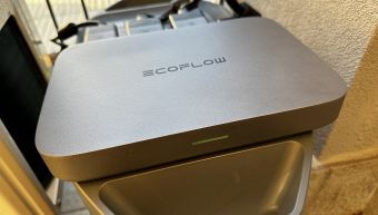 Kit Impianto Fotovoltaico EcoFlow PowerStream - 2 Pannelli 400W, Microinverter, Batteria DELTA 2 1kWh