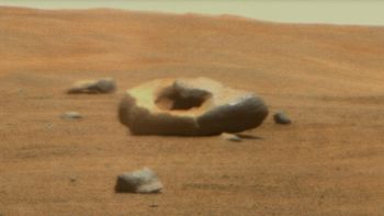 La NASA ha avvistato una strana roccia sulla superficie di Marte