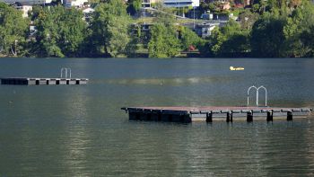 Pontile su un lago