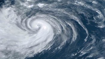 Come i satelliti possono prevenire gli uragani