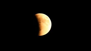 Eclissi di luna parziale,
